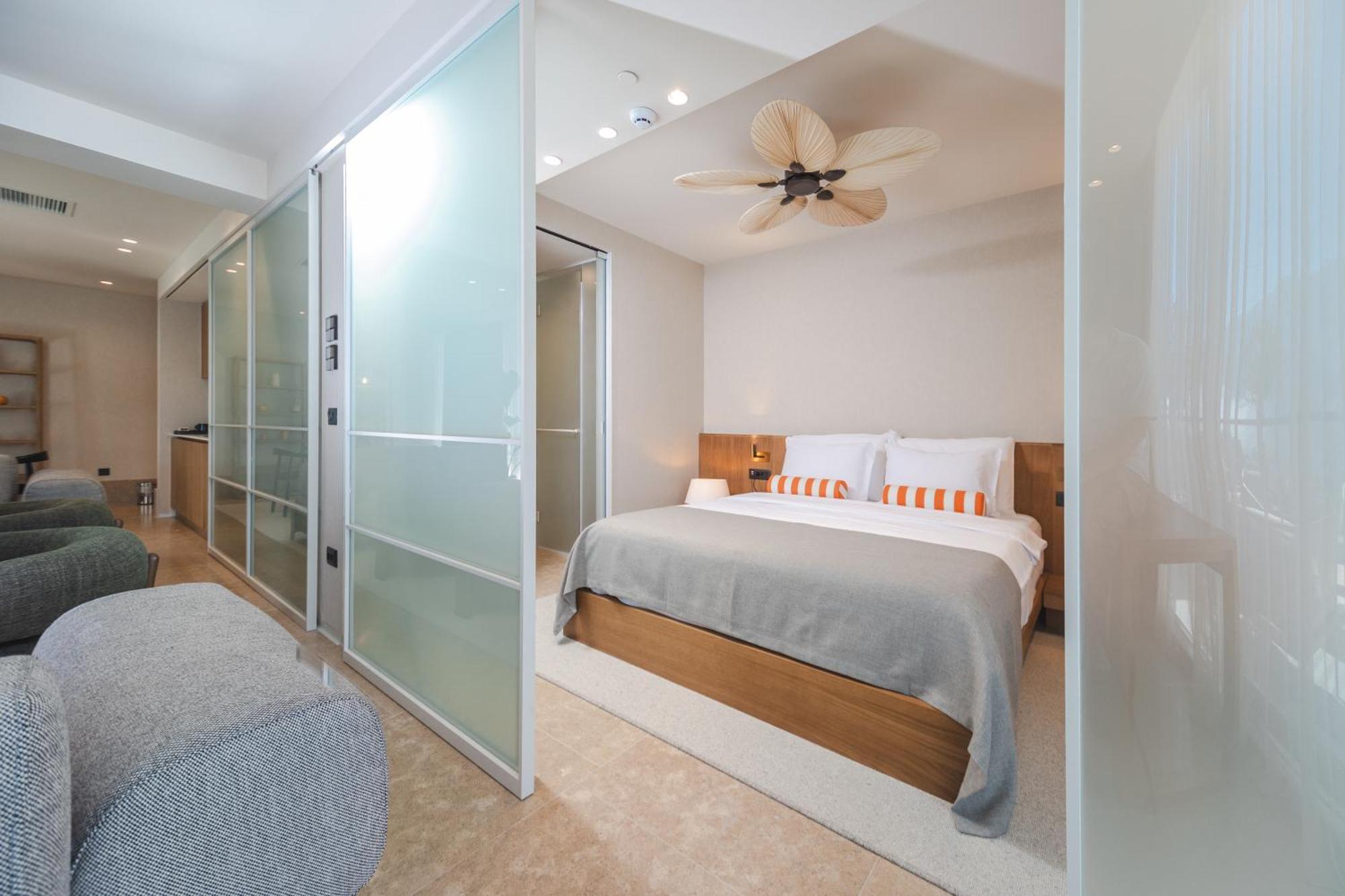 Infinity & Hotel 4*