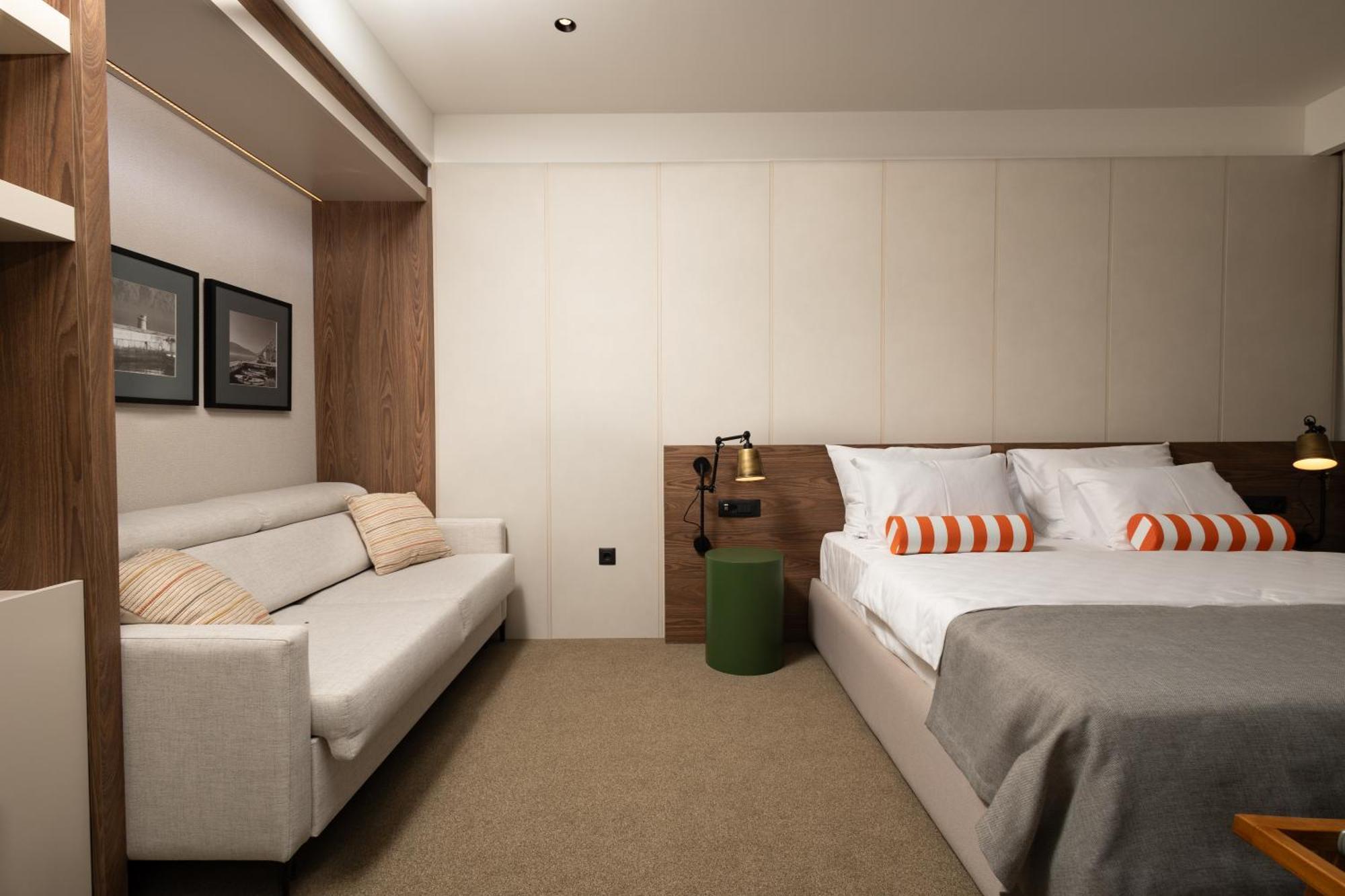 Hotell Infinity & 4*